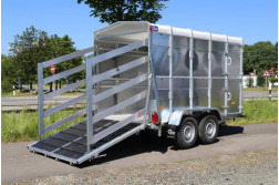 Blyss VT2730 remorca Auto de transportat animale  nefranata 2700 kg
  in 2 axe cu sarcina utila de 1834 kg
 si dimensiuni utile de 300x177x186cm