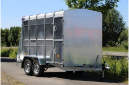 Blyss VT2736 remorca Auto de transportat animale  nefranata 2700kg
  in 2 axe cu sarcina utila de 1718 kg
 si dimensiuni utile de 360x177x186cm