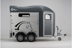 Blyss Cheval Liberte Gold III remorca destinata transportului de cabaline  nefranata 2600 kg  in 2 axe cu sarcina utila de 1750 kg
 si dimensiuni utile de 320x167x235cm